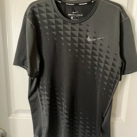 Nike Sweaters - NIKE RUNNING Unisex Gray T-shirt Size M